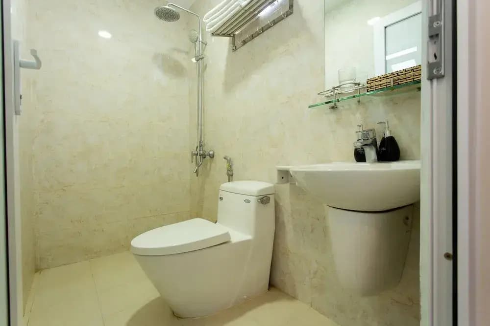 OYO 1070 Phuoc Ha - photo 8