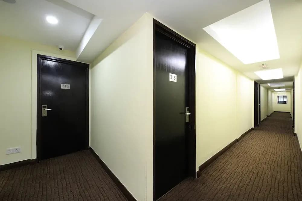 Collection O Bukit Bintang Formerly Midaris - photo 11