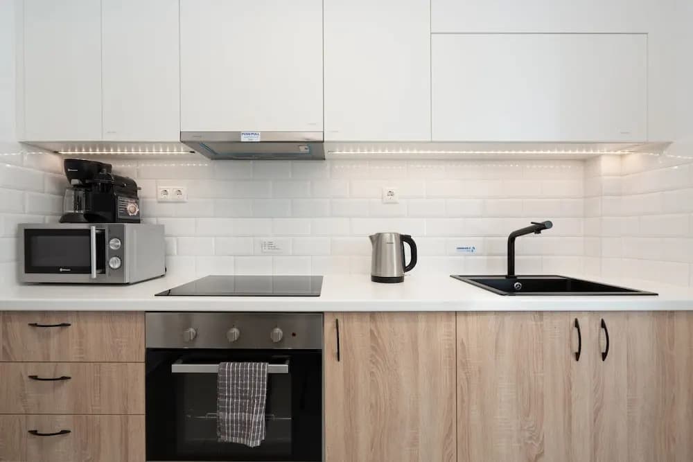 Classy Apartment in Koukaki, Walk to Metro & Acropolis - photo 15