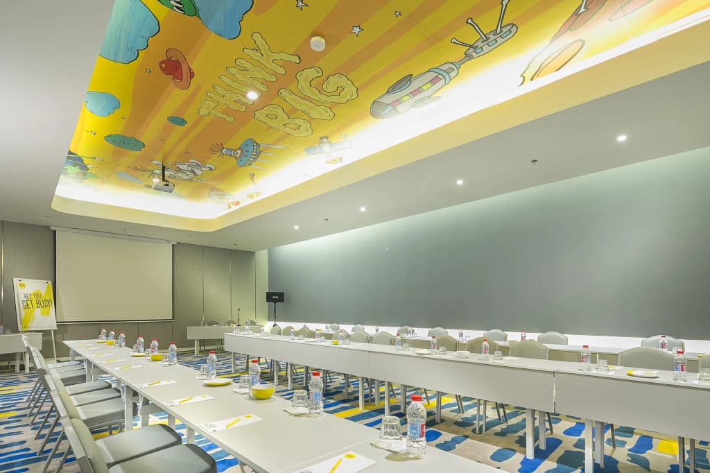YELLO Hotel Harmoni Jakarta - photo 17