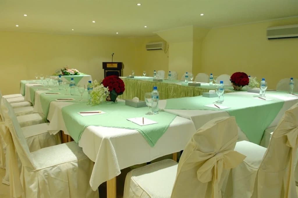 Al Muntazah Plaza Hotel - photo 13