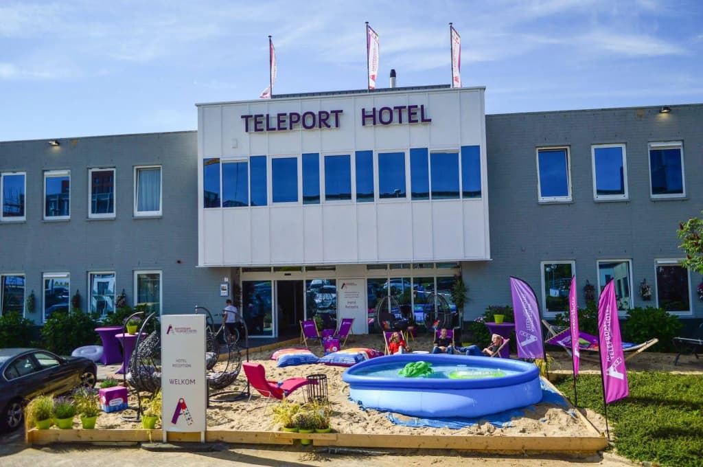 Amsterdam Teleport Hotel - photo 27