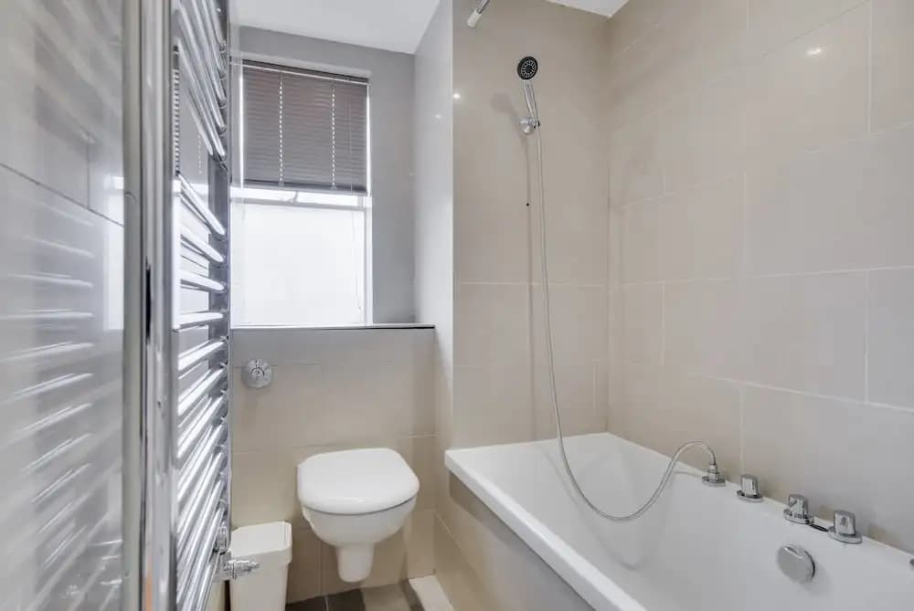3 Bedrooms Apartment Central London - photo 8