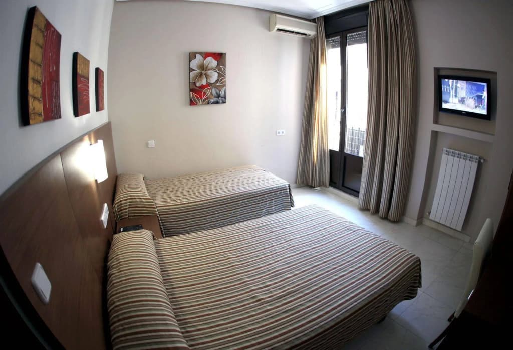 Hostal Atocha Almudena Martin - photo 5