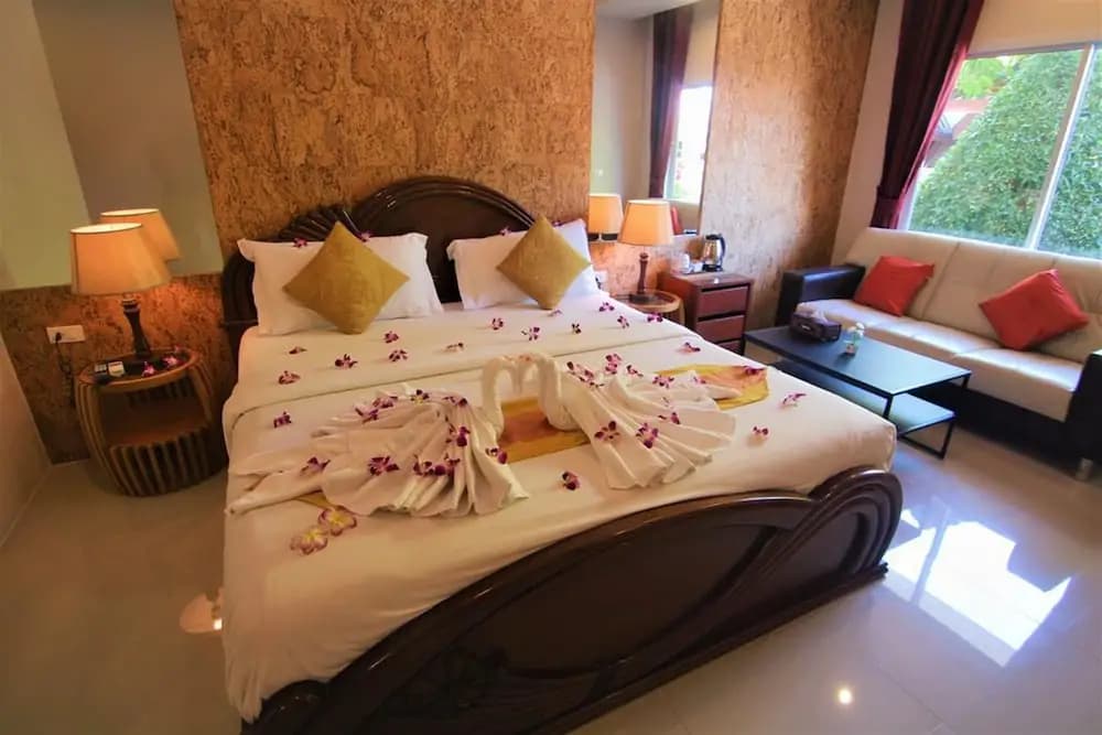 Bangrak Pier Resort - photo 5