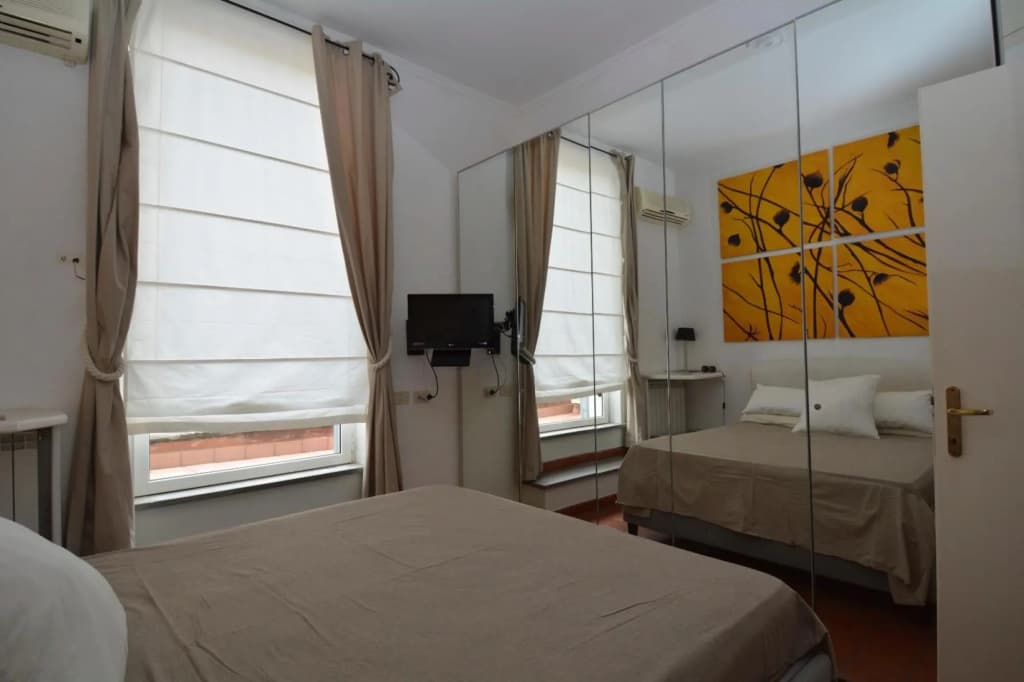 Spanish Steps Corner - Belsiana Apartment - photo 3