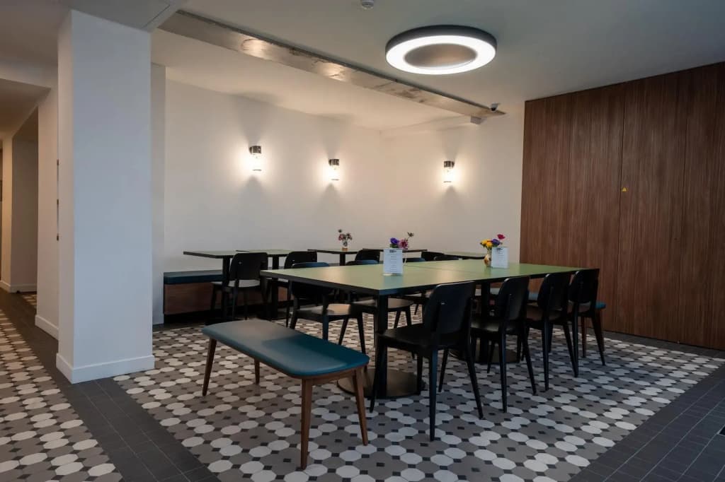 Beau M Paris Hostel - photo 25