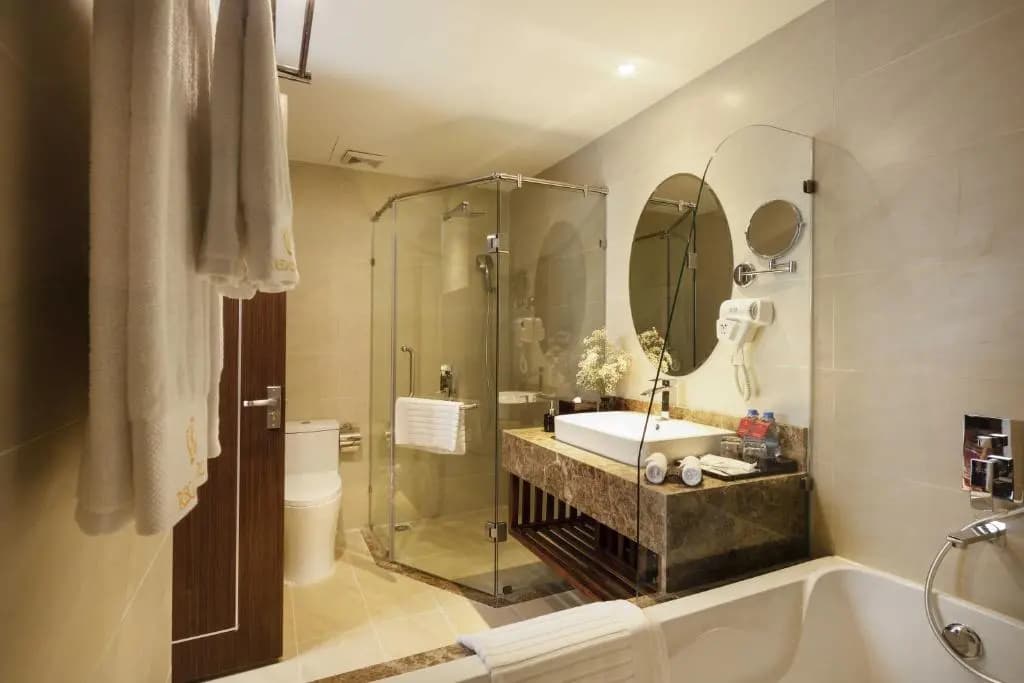 Regalia Gold Hotel - photo 9