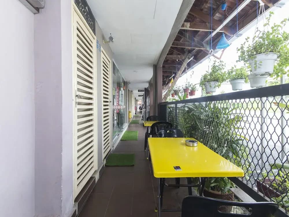 OYO 415 Straits Settlement Inn - photo 16