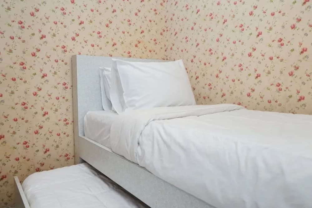 Comfy and Clean 2BR Green Pramuka Apartment - photo 3
