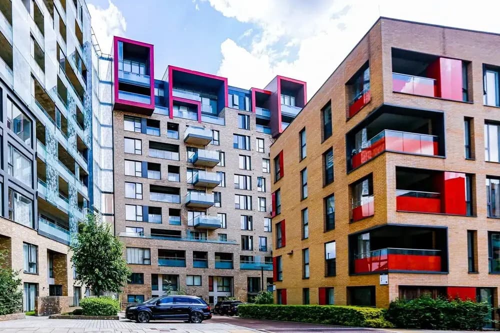 Modern Greenwich Flat With Parking - photo 1