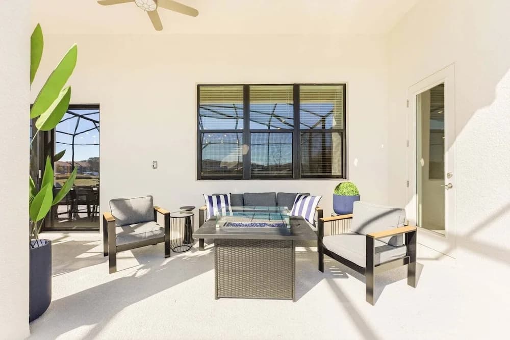Paradiso's Luxurious New Home w 15 Ensuites - photo 23