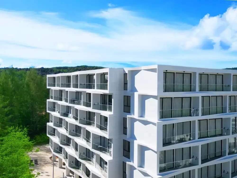 Laya Suites & Residences - photo 1