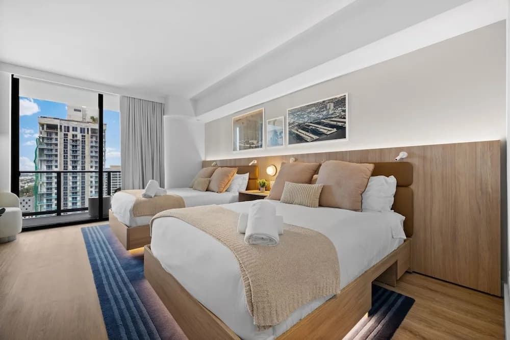 Luxury City View Condo - photo 5