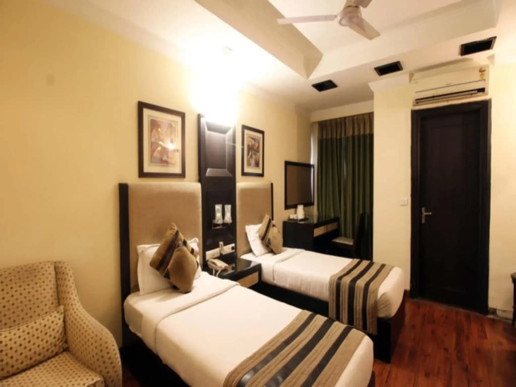 The Oakland plaza - Nehru Place by Orion Hotels - photo 3