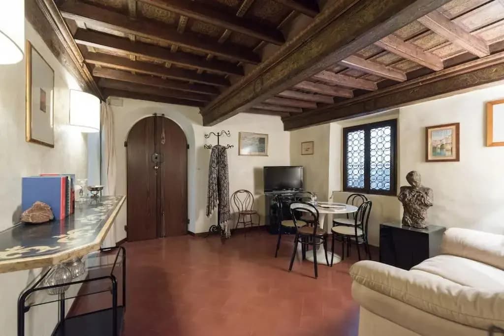 Renaissance Apartment - photo 4