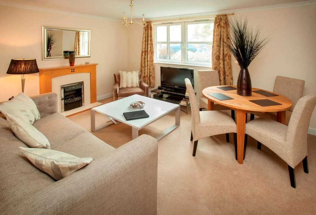 St. Giles Apartment - photo 21