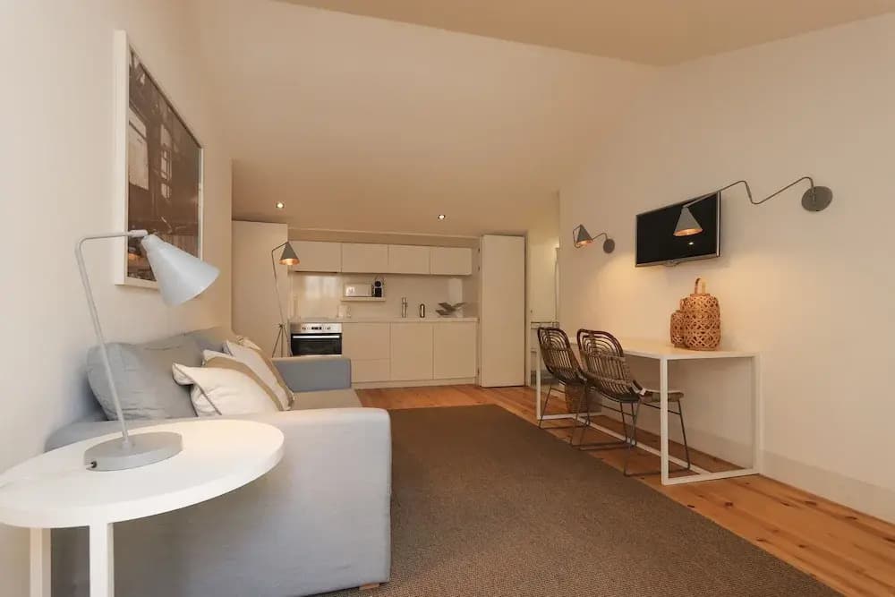 Combro Suites by Homing - photo 3