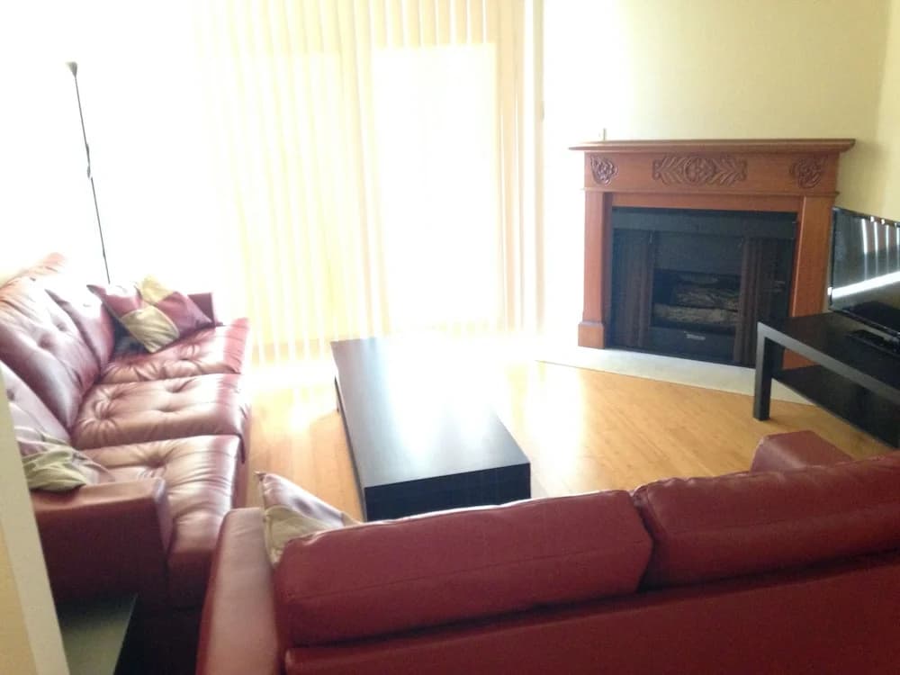 Strathmore Apartments - photo 3