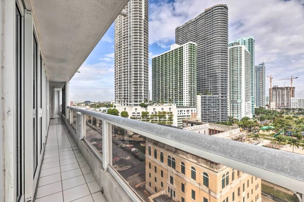 Waterfront High-Rise Condo - Miami Beach 5 Mi - photo 20