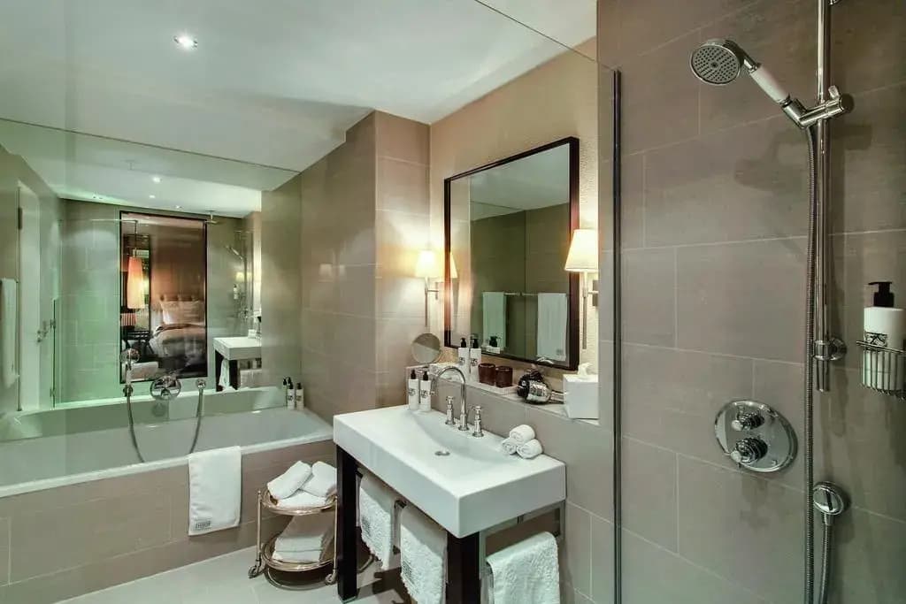 Hotel Zoo Berlin - photo 10