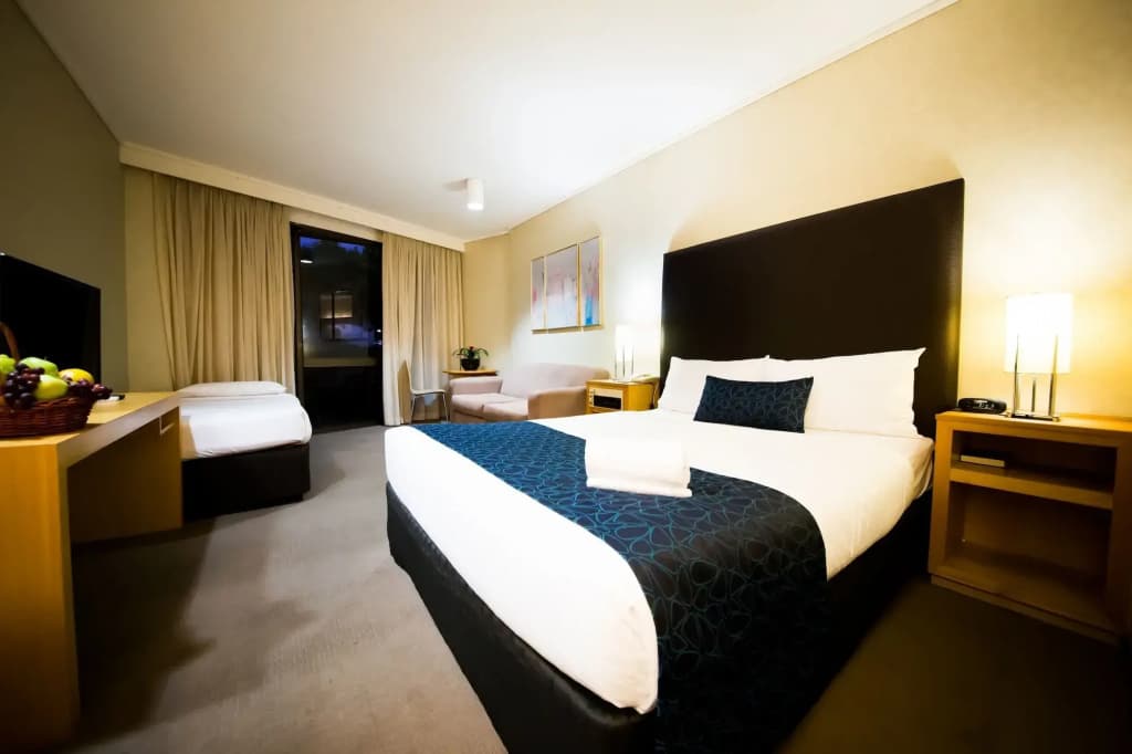 Sandown Regency - photo 4