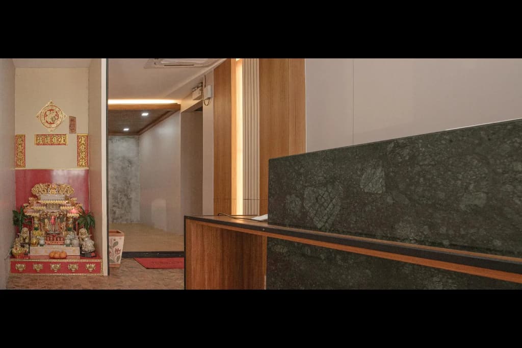 Sureena Hotel - photo 11