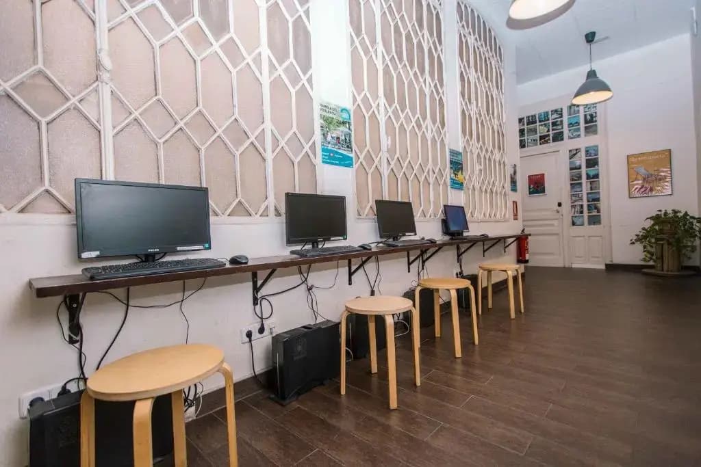 360 Hostel Borne - photo 13
