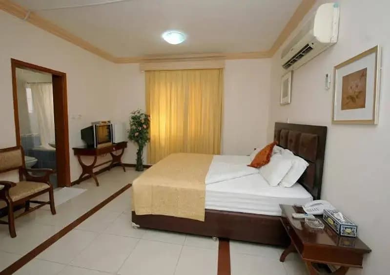 Diamond Hotel - photo 6