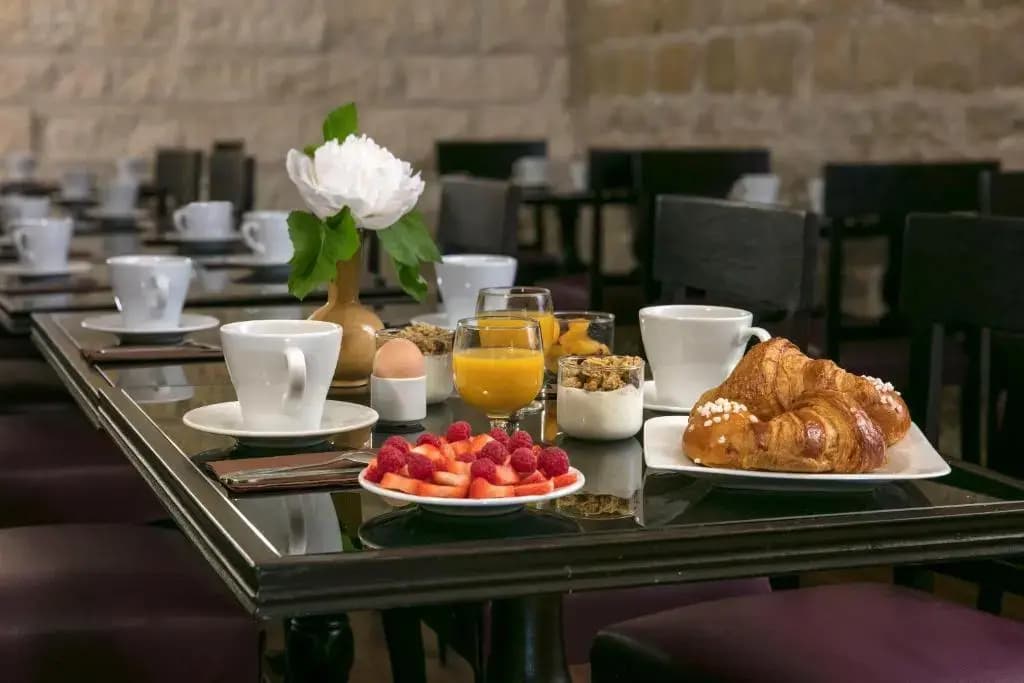 Hôtel Serotel Lutèce - photo 13