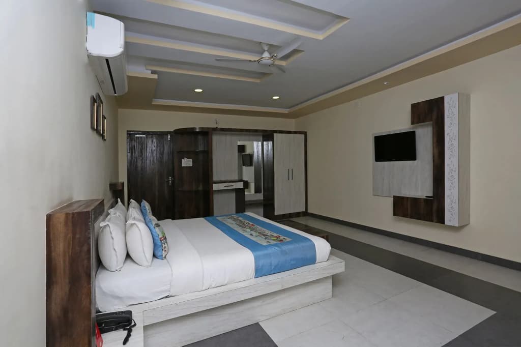 Anantkoti Hotel by OYO - photo 2