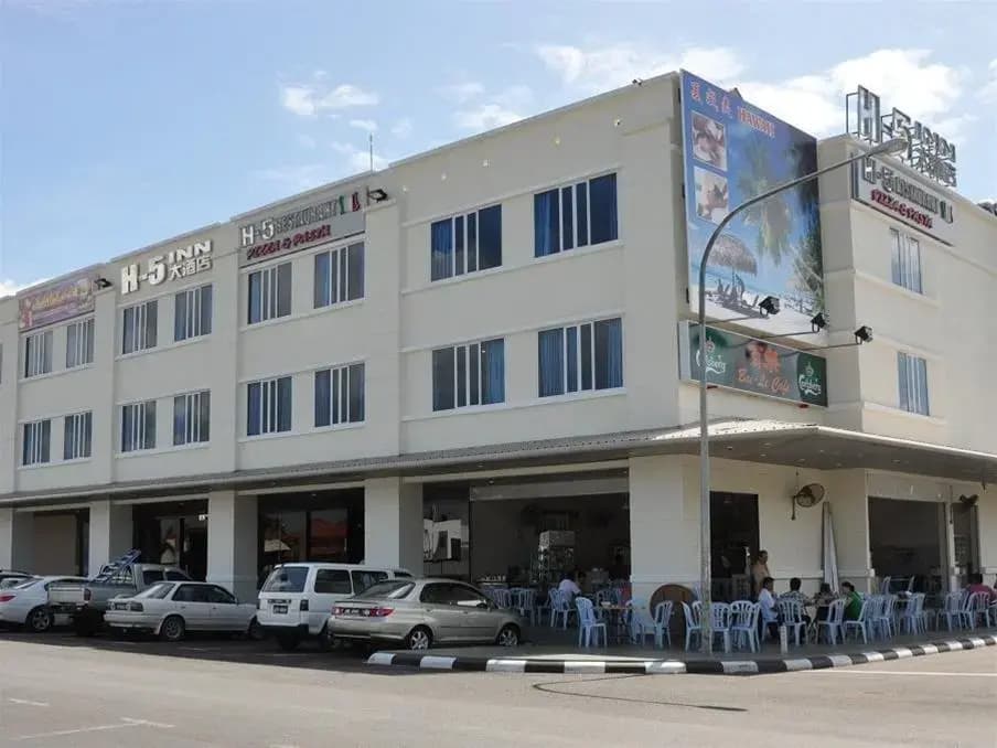 H-5 Inn - main photo