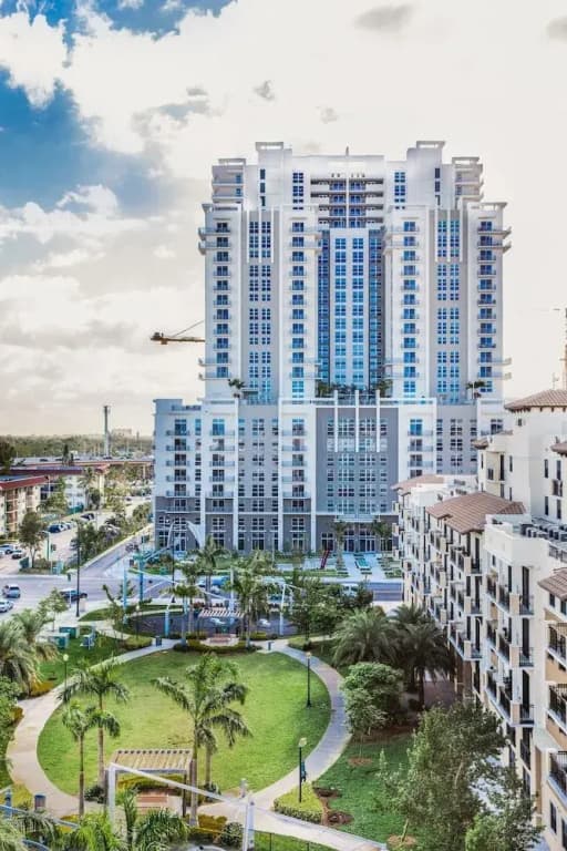 Chic Apartments in the heart of Dadeland - photo 13