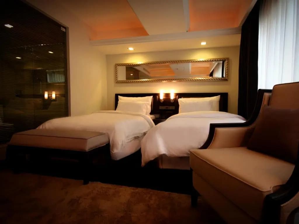 Gulliver's Tavern Hotel - photo 5