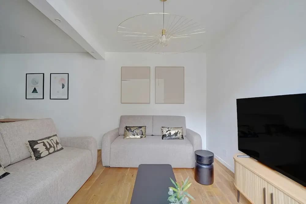 Private Terrace Apartment -1bdr/ 6p-sacra-ca\"ur - photo 1