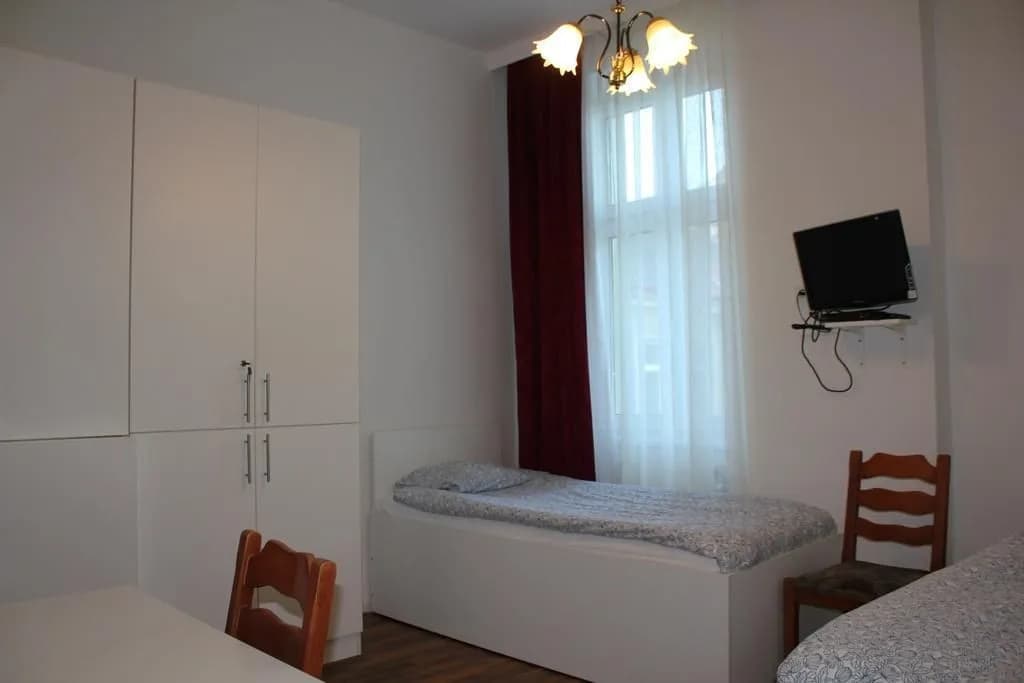 Arnes Hotel Vienna - photo 2