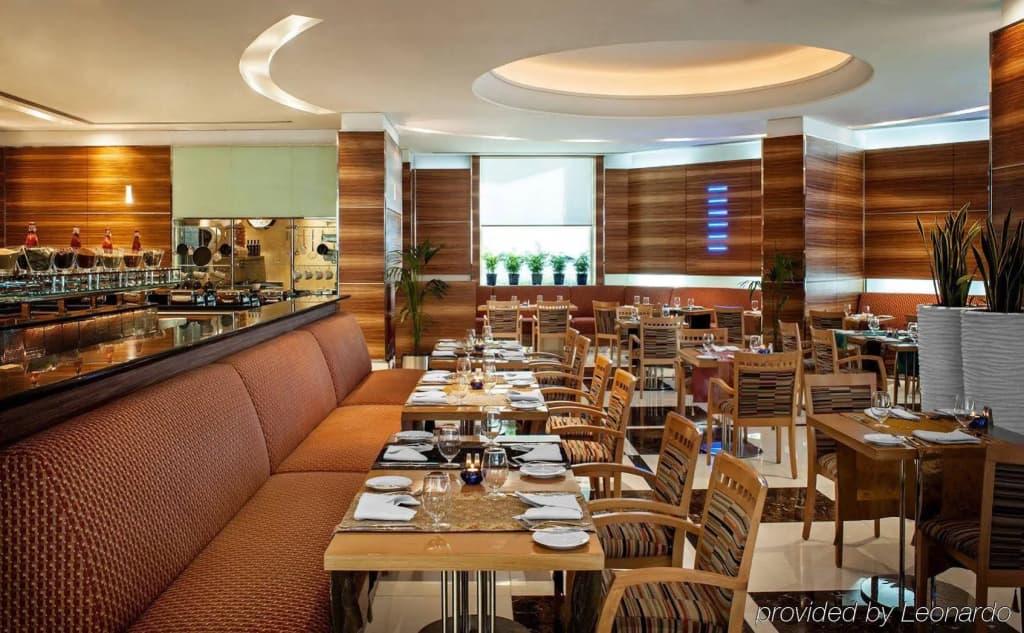 Four Points by Sheraton Bur Dubai Hotel - photo 17