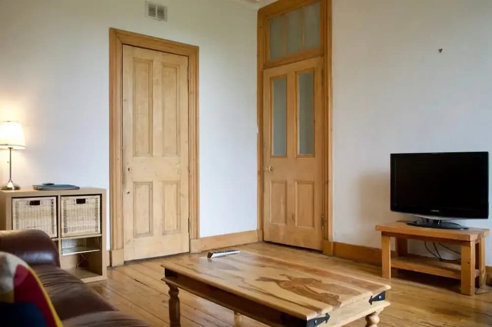 Bright 1 Bedroom Apartment At The Shore - photo 4