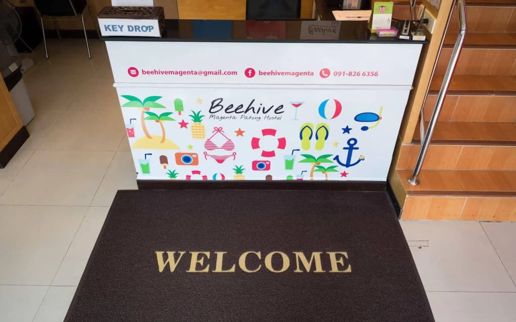 Beehive Magenta Patong Hostel - photo 13