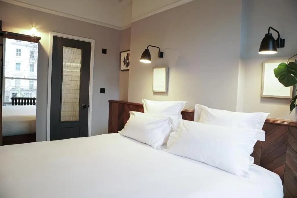 The Pilgrm Hotel - photo 41