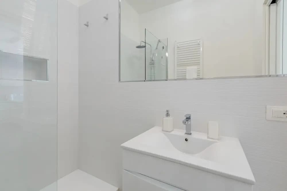 Trastevere White Apartment - photo 20