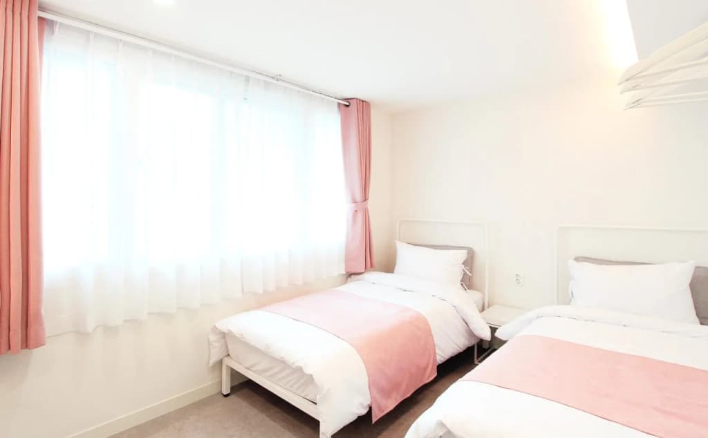 Orbit Guesthouse - photo 5