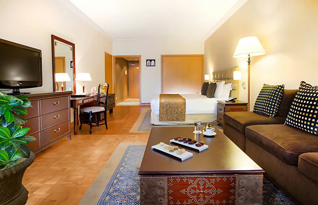 Millennium Plaza Downtown Hotel - photo 4