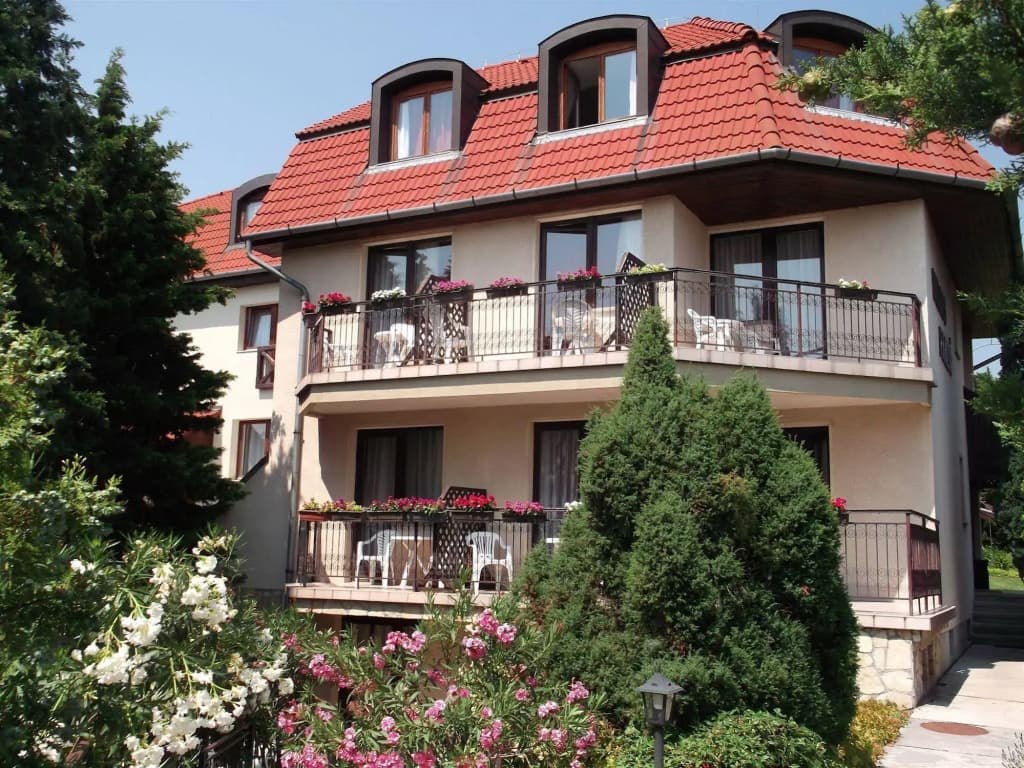 Helios Hotel Pension - photo 1