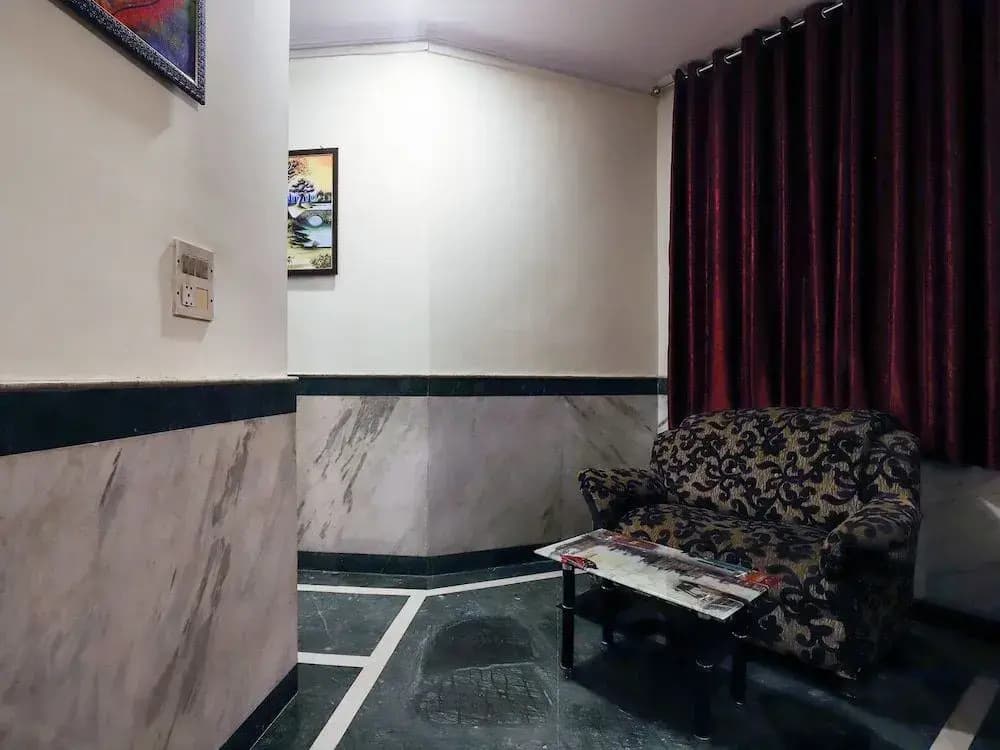 OYO 24436 Ramji 7 Grand - photo 13