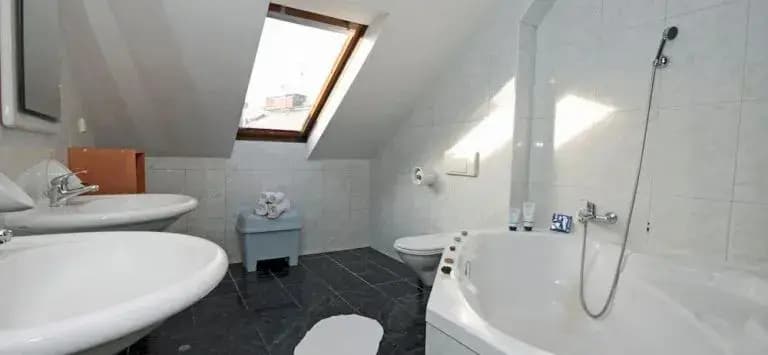 Jungmann Apartments - photo 9
