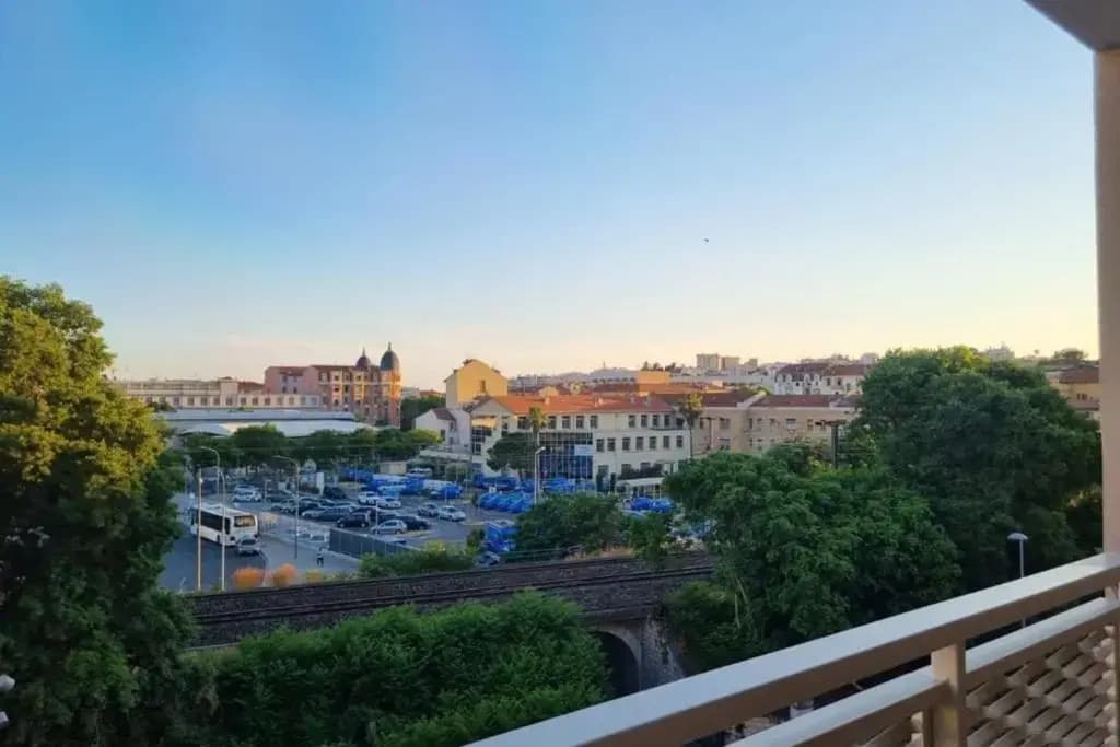 Nice 40m With Wifi Balcon Near The City - photo 8