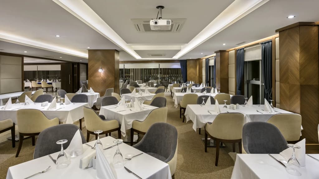 B Business Hotel & Spa - photo 23