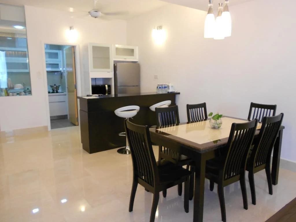 Brunsfield Embassyview Condosuite - photo 13
