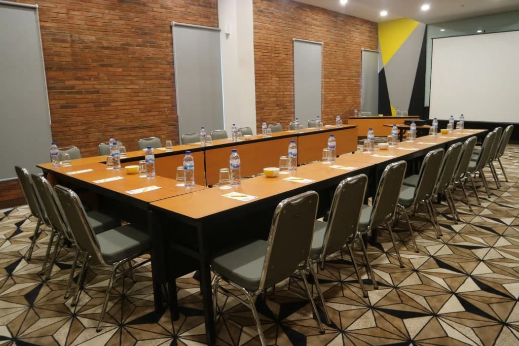 YELLO Hotel Manggarai Jakarta - photo 14